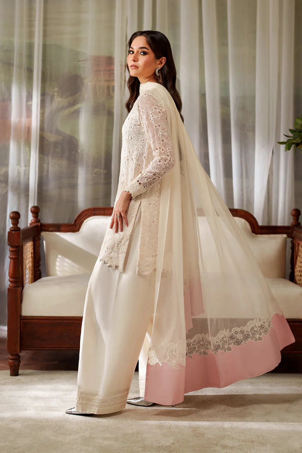 UE-532 EMBROIDERED CHIFFON