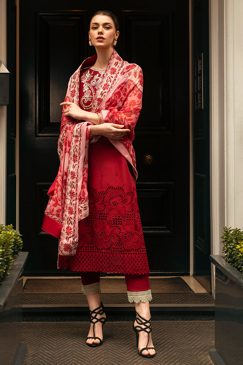 CRIMSON CHIC