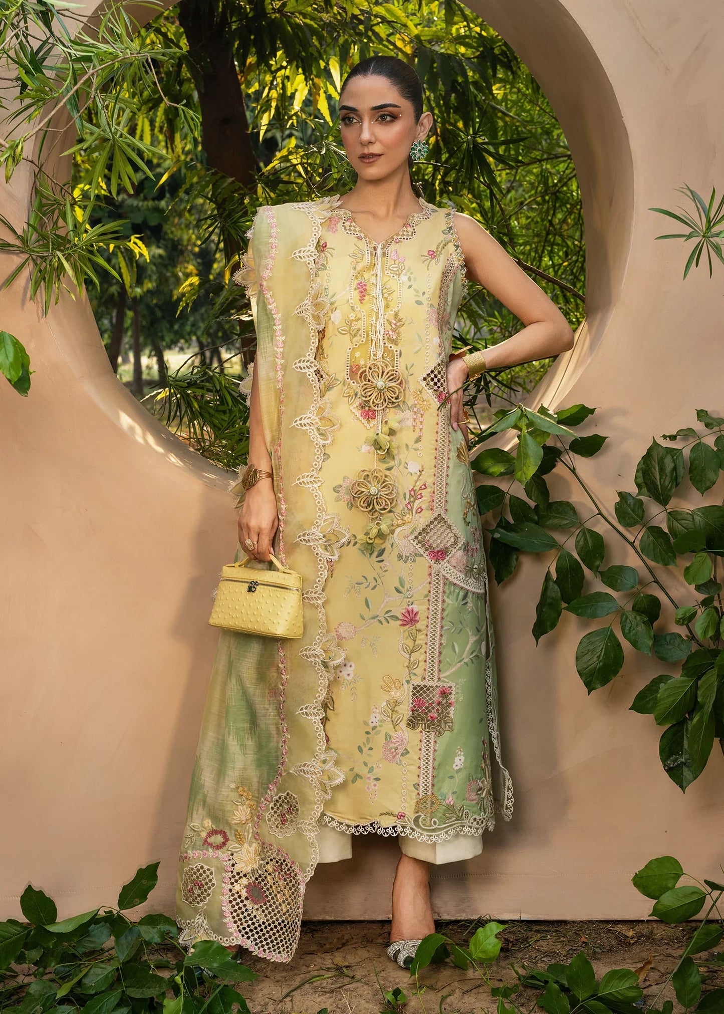 BONJOUR AND BLOOM - D4A