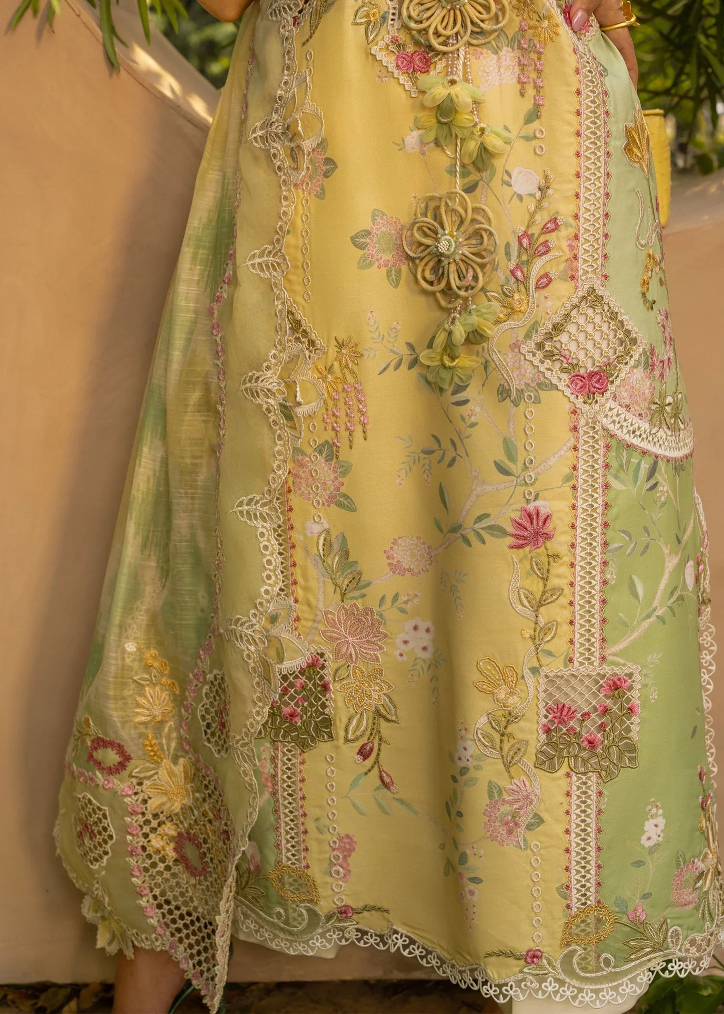 BONJOUR AND BLOOM - D4A