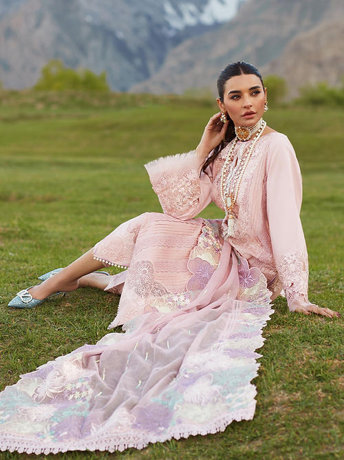 Pleated Perfection - D4 B