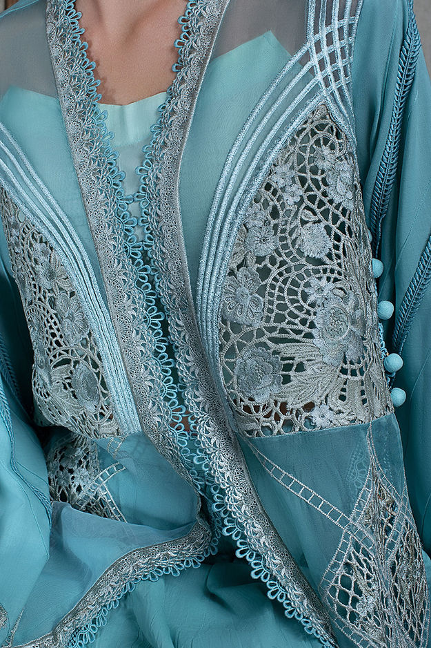 DESIGN 10A LUXURY LAWN