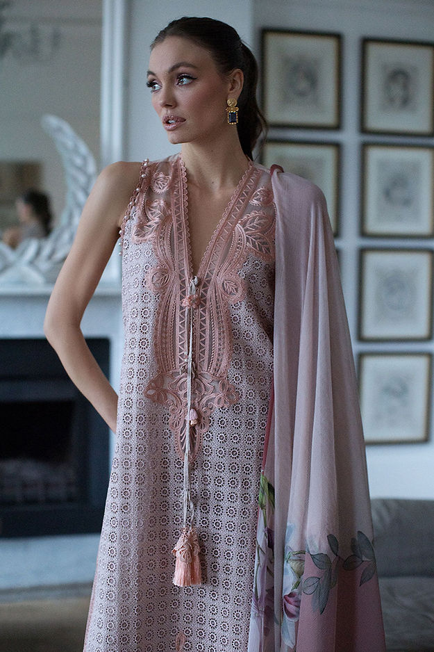 DESIGN 5B LUXURY LAWN