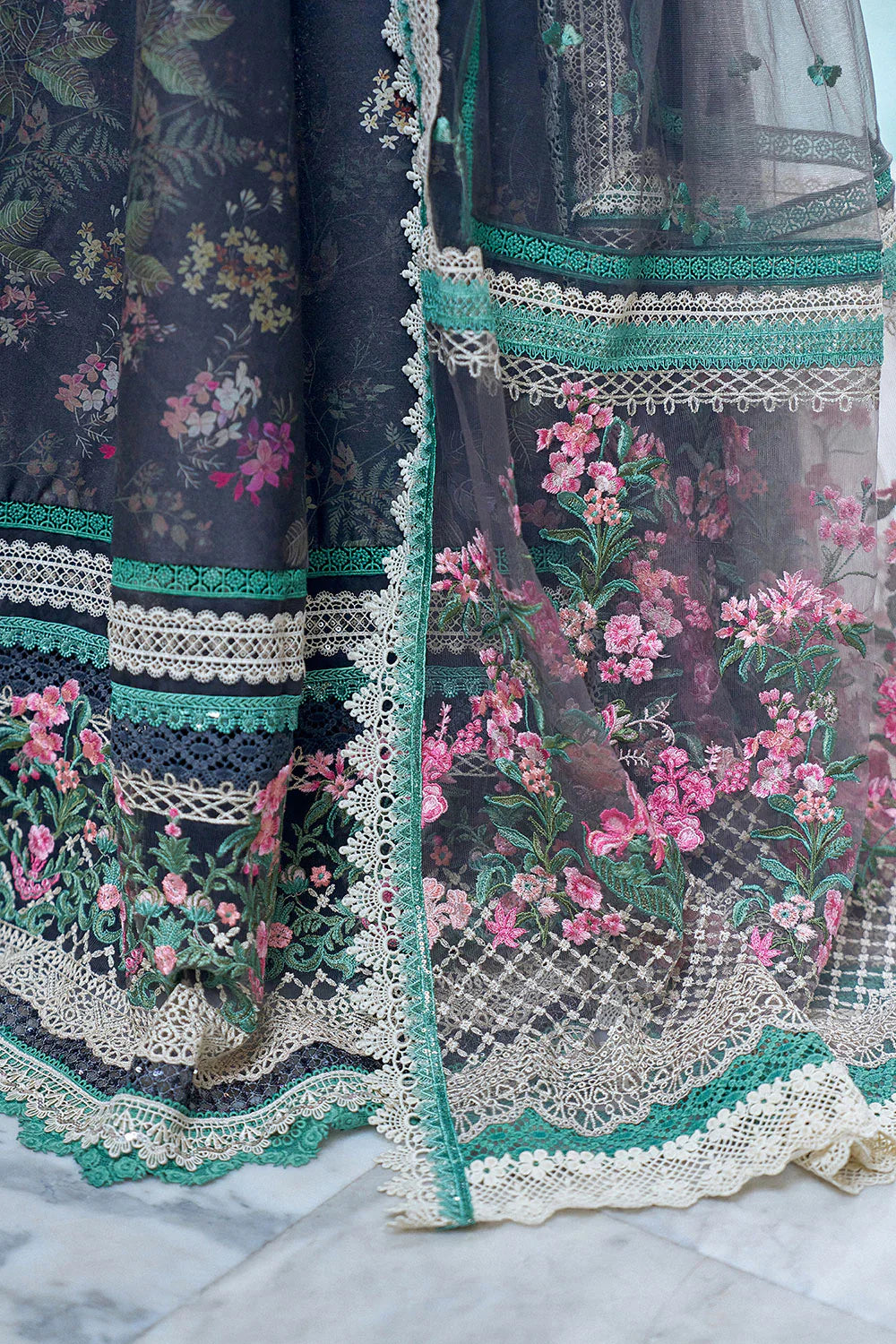 SOBIA NAZIR DESIGN 10A