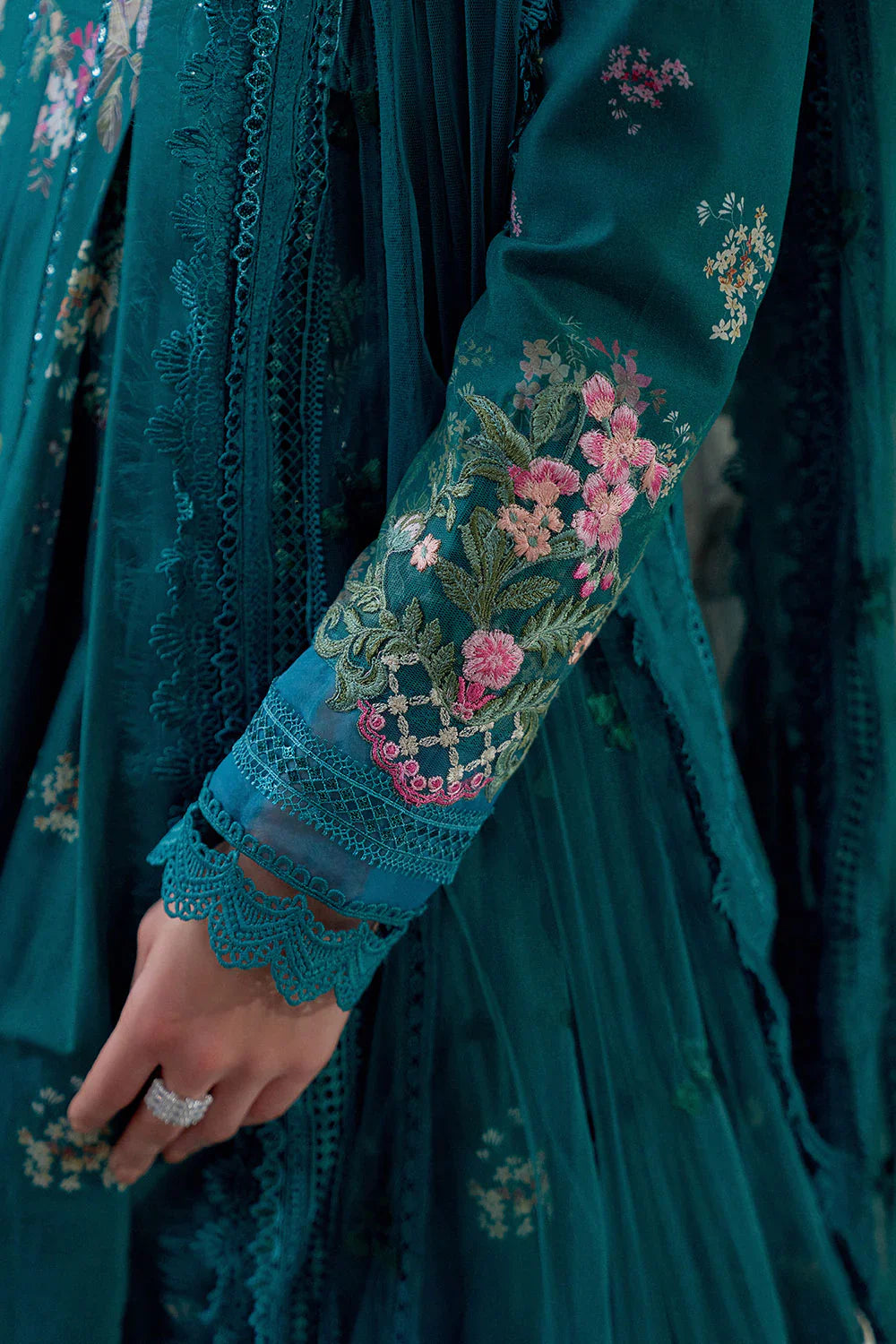 SOBIA NAZIR DESIGN 10B