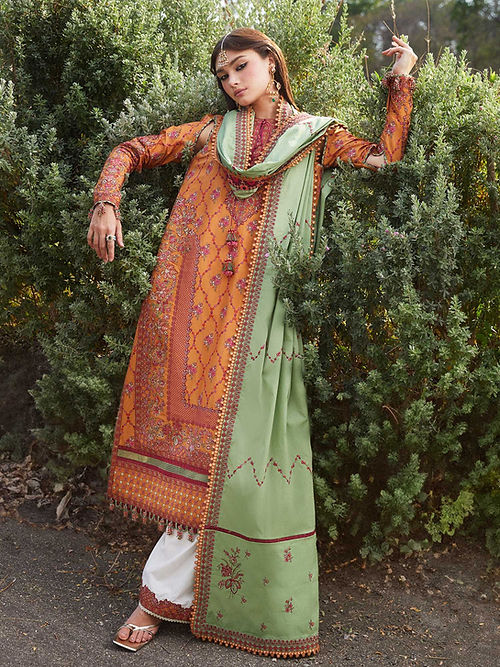 AMIRA