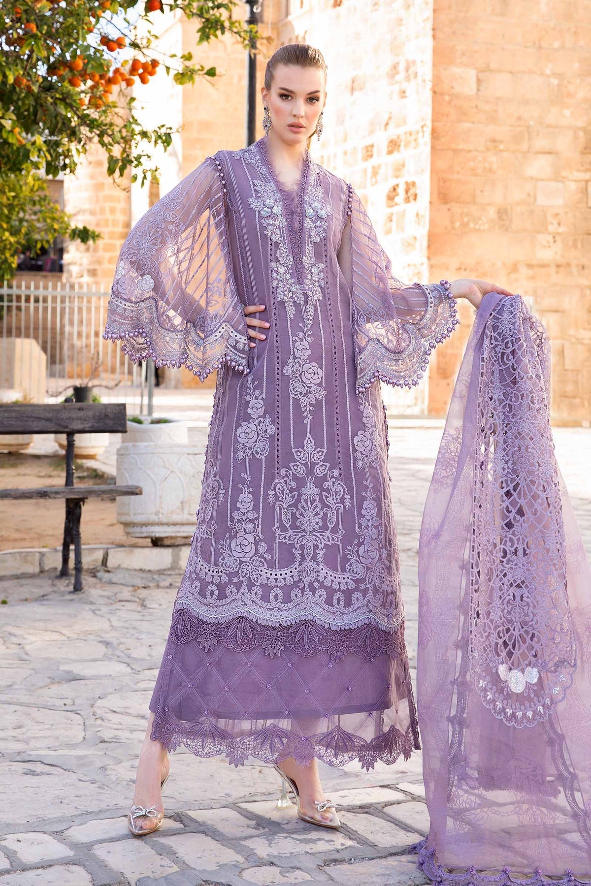 Maria B. Luxury Lawn Voyage á Luxe