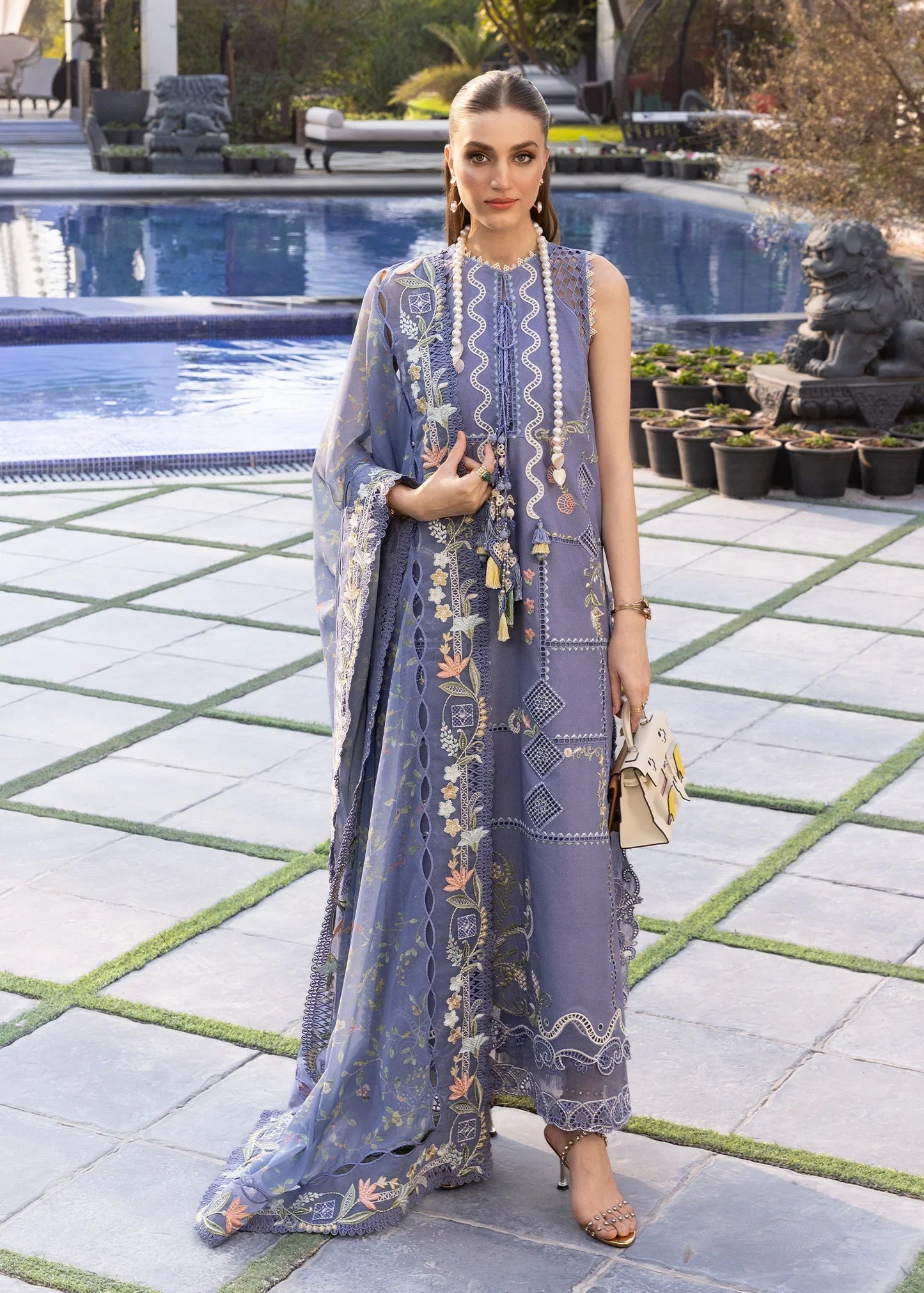 FLORAL SERENITY-D1B