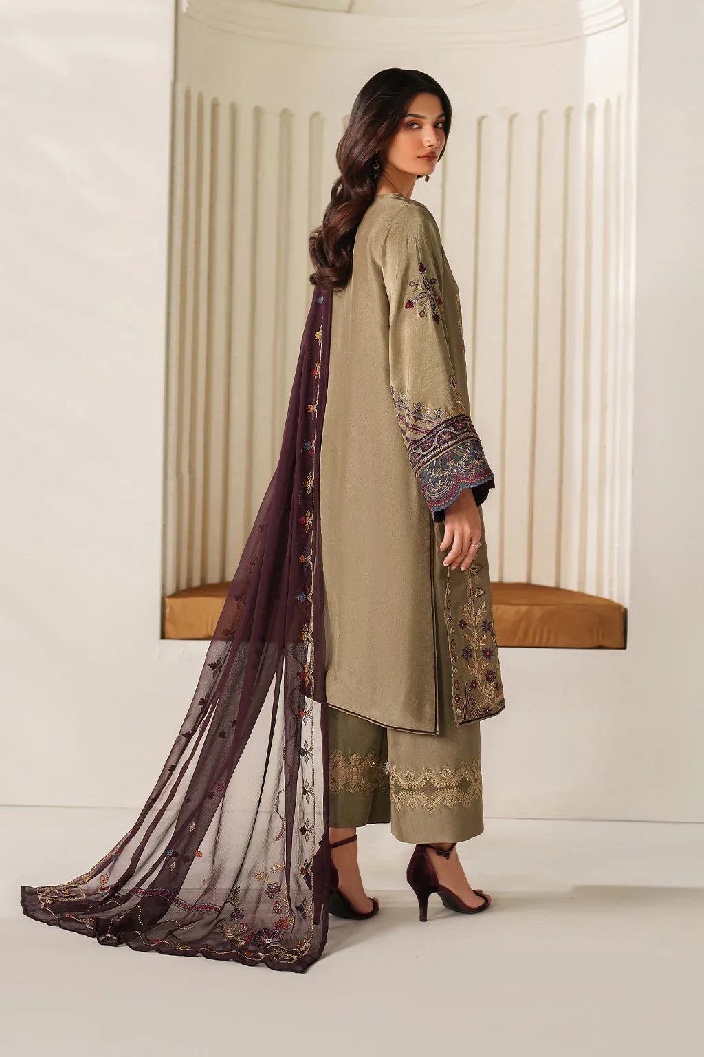 UE-614 EMBROIDERED RAMEN SILK