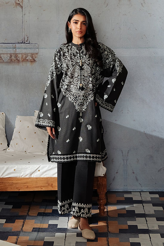 BLACK BREEZE-2PC KHADDAR PRINTED SUIT