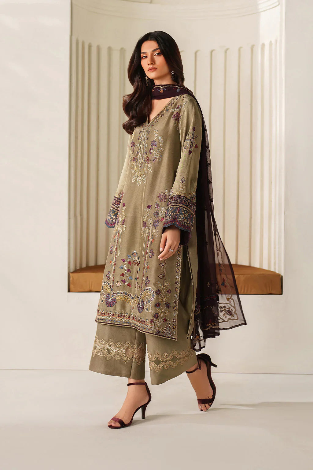 UE-614 EMBROIDERED RAMEN SILK