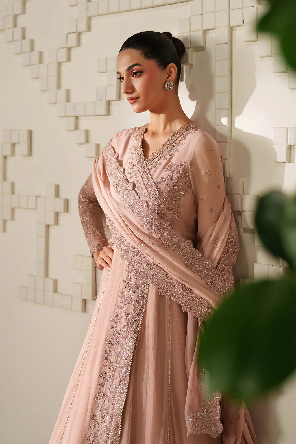 UE-623 EMBROIDERED CHIFFON