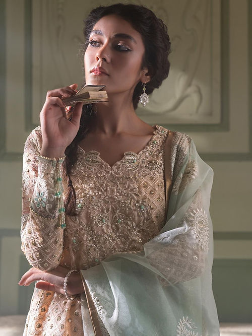 AMIRA