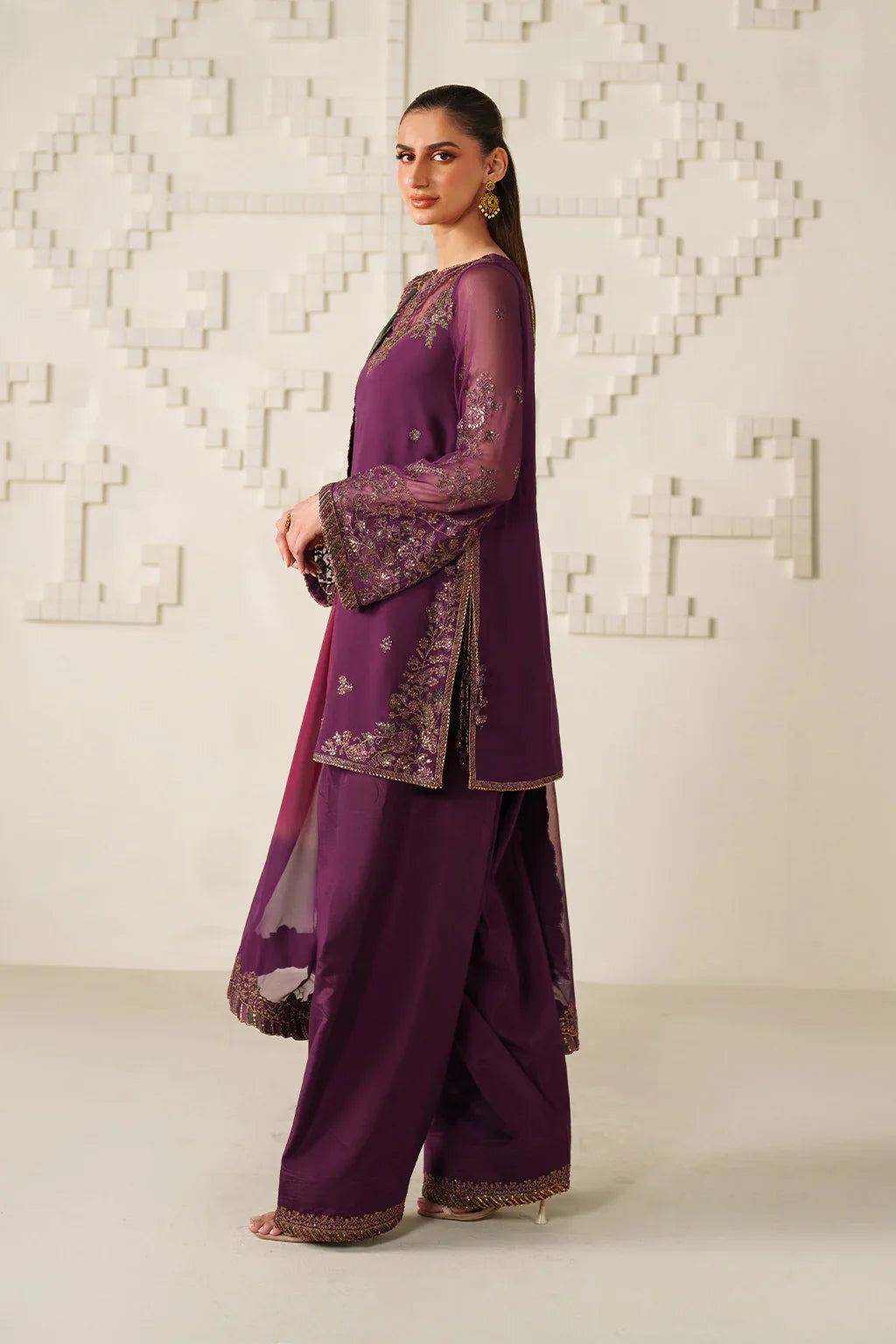 UE-624 EMBROIDERED CHIFFON