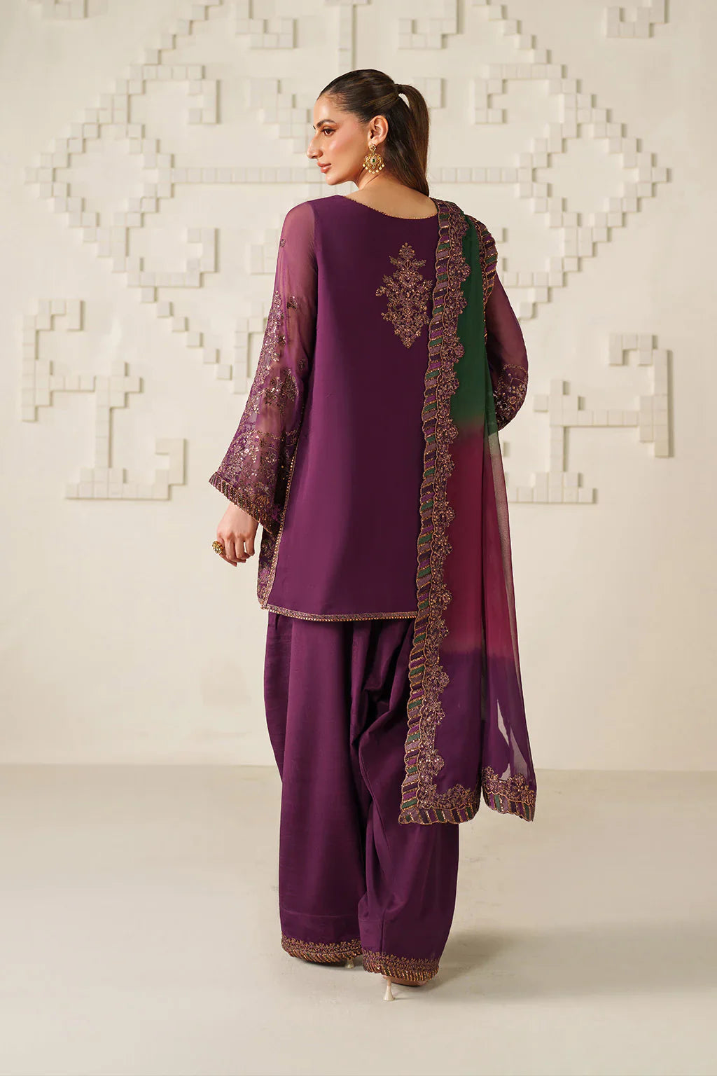UE-624 EMBROIDERED CHIFFON