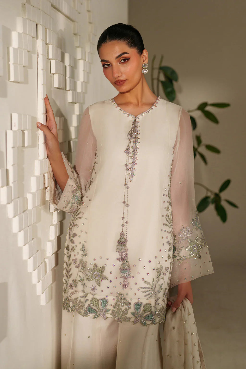 UE-620 EMBROIDERED CHIFFON