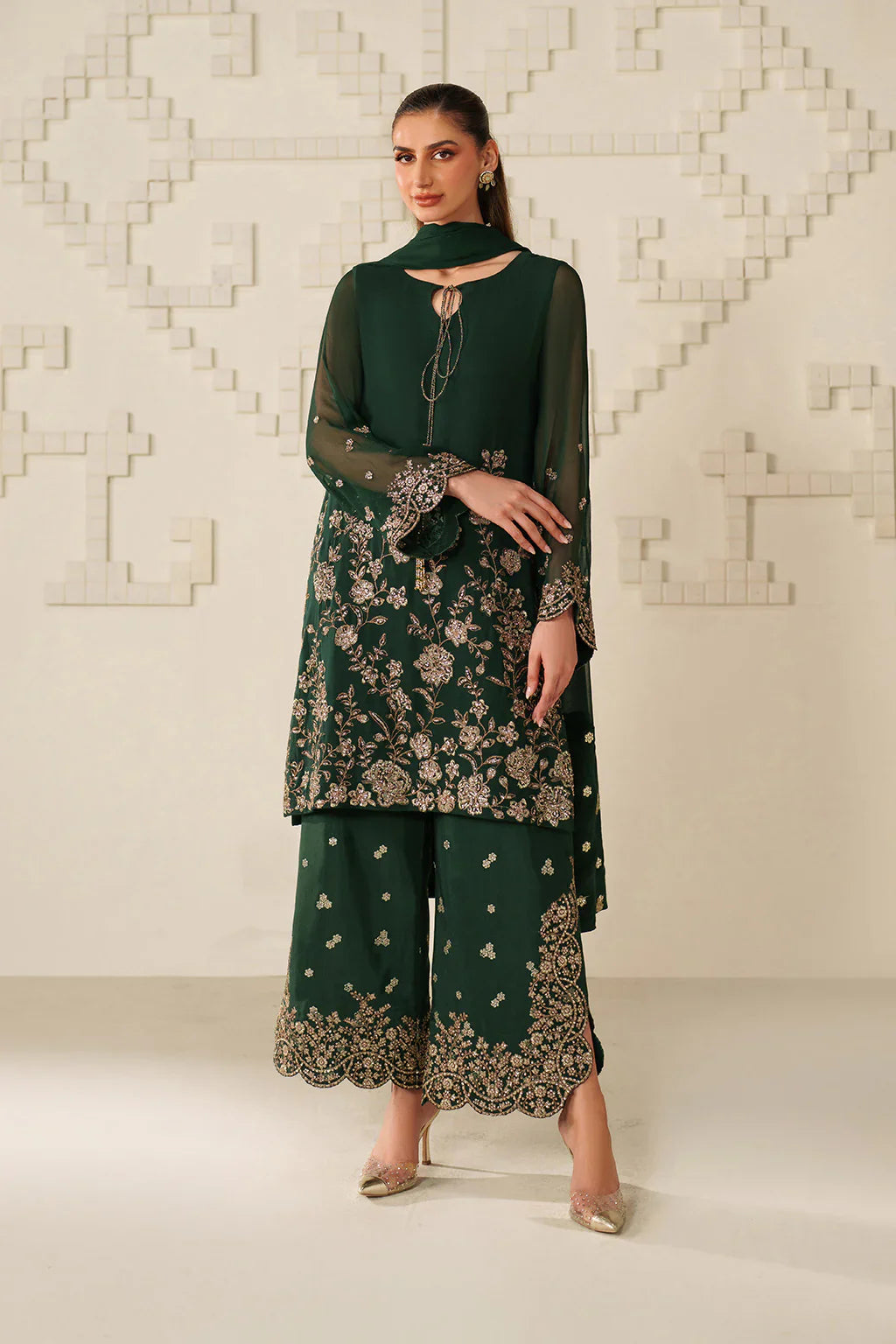 UE-619 EMBROIDERED CHIFFON