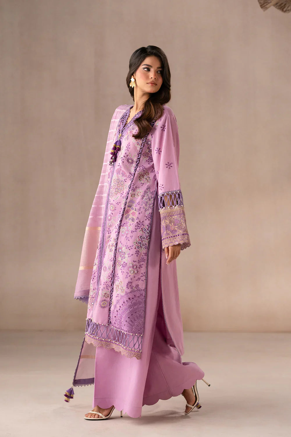 EMBROIDERED SUIT