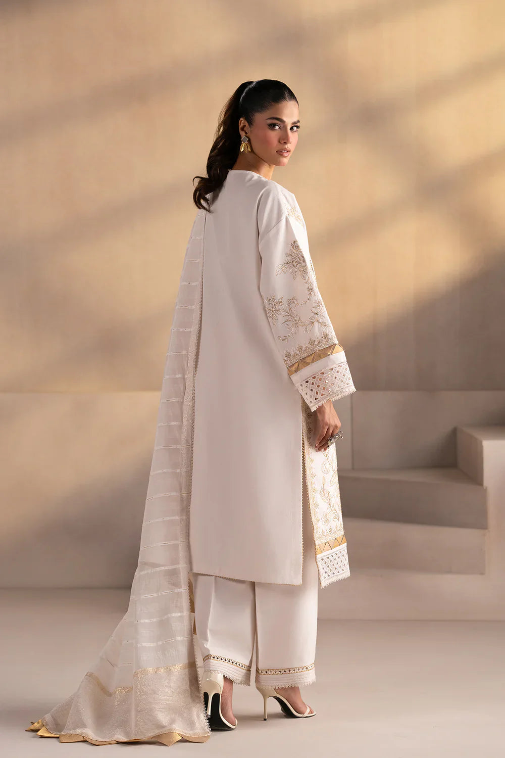 EMBROIDERED SUIT