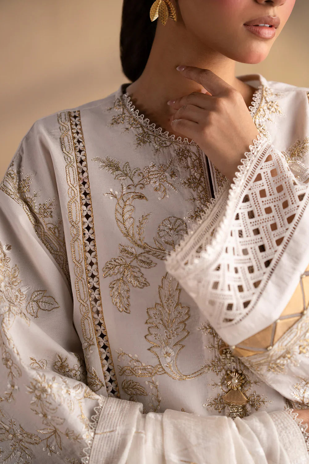 EMBROIDERED SUIT