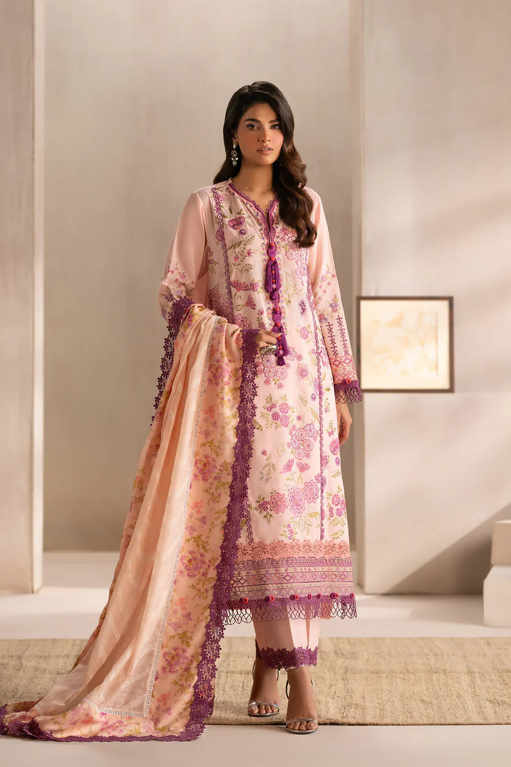 EMBROIDERED SUIT