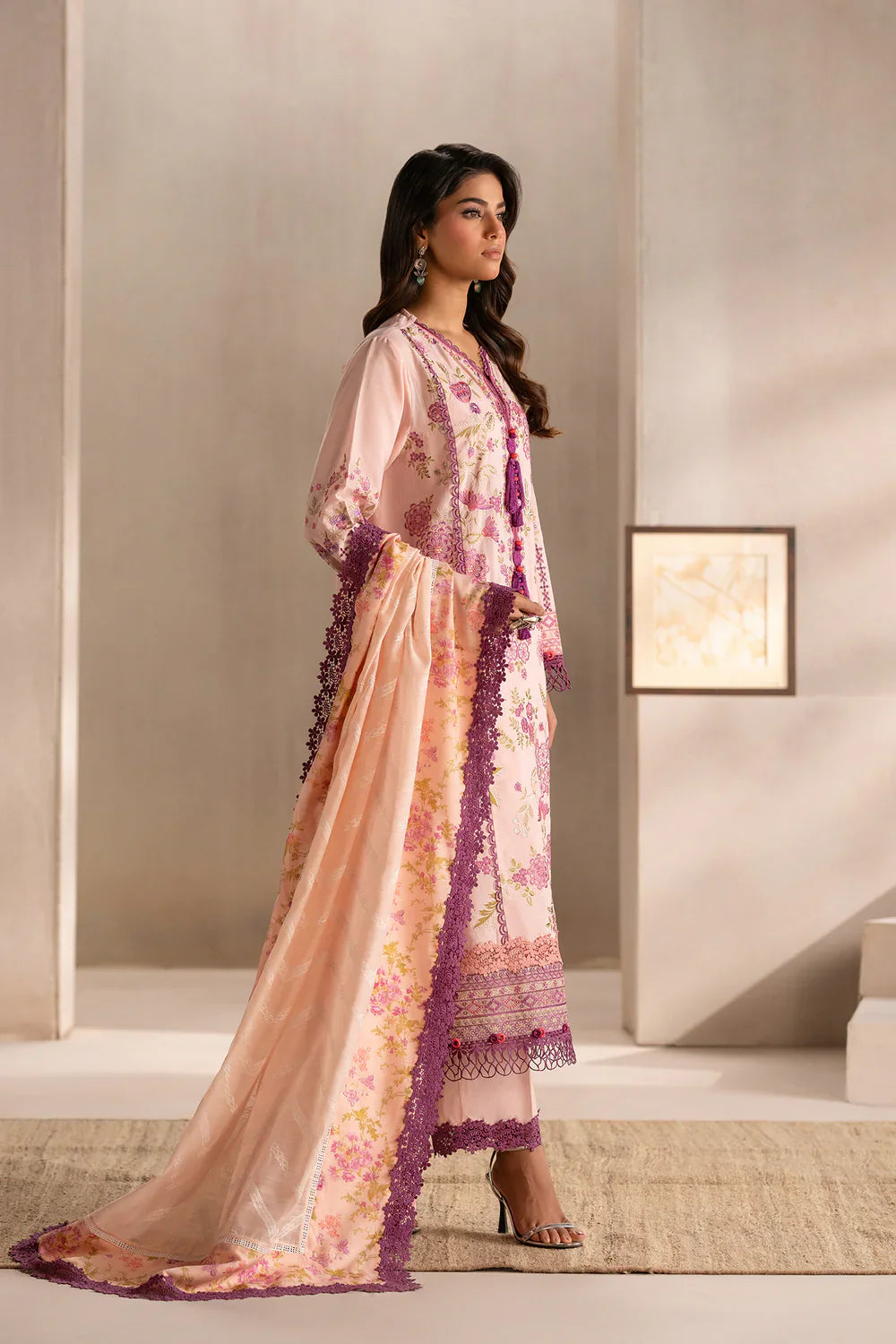 EMBROIDERED SUIT