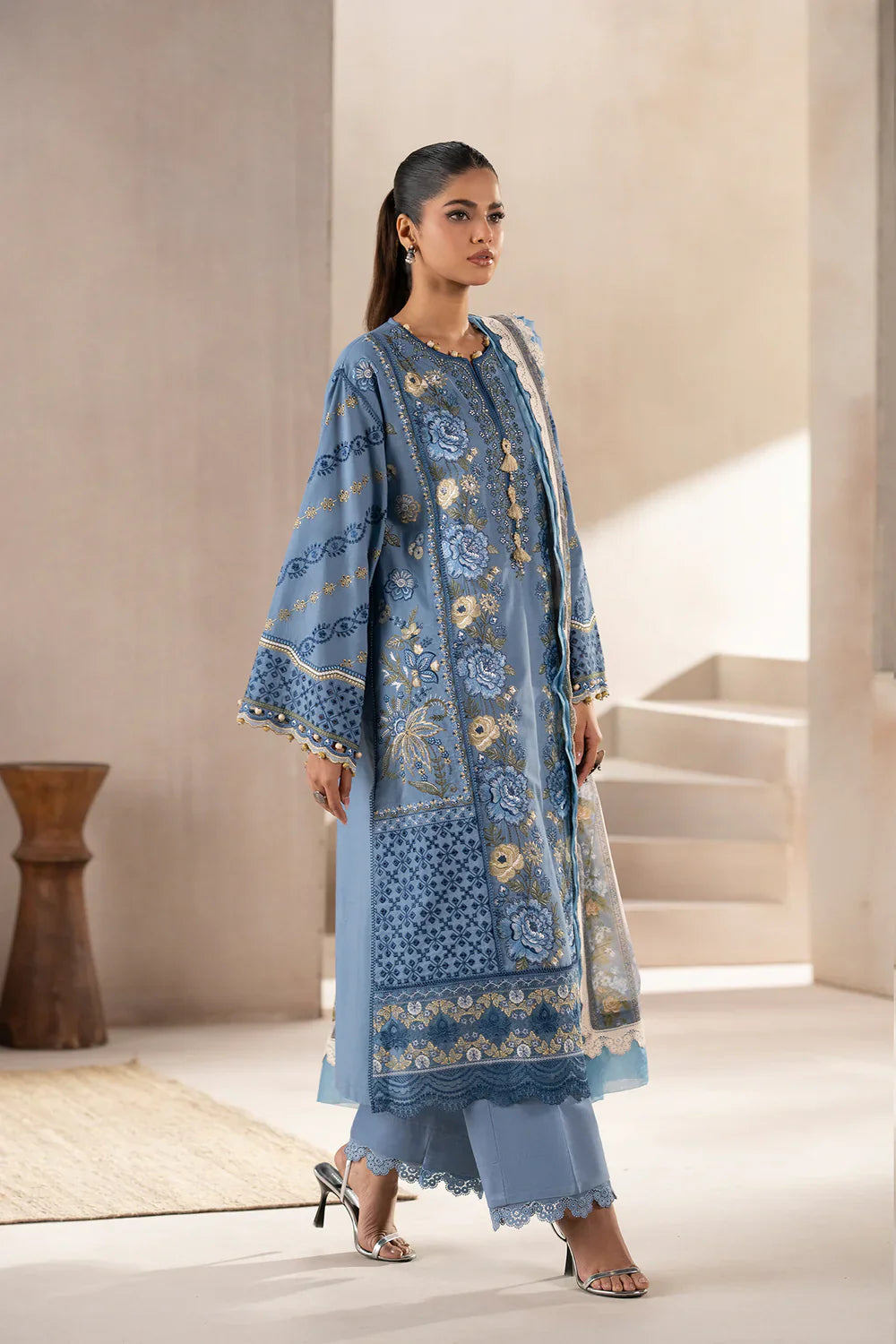 EMBROIDERED SUIT