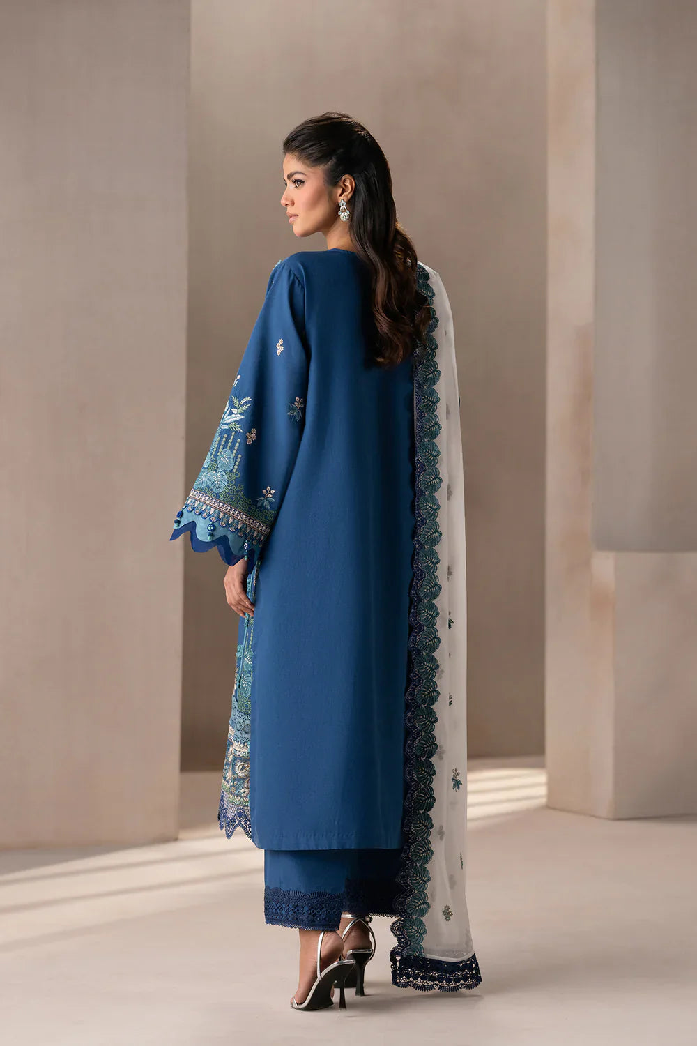EMBROIDERED SUIT