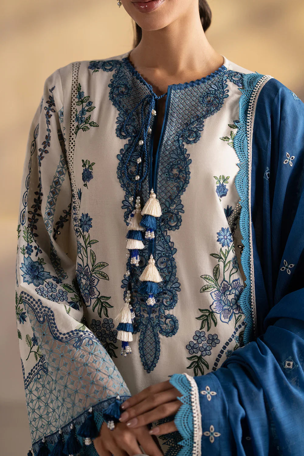 EMBROIDERED SUIT