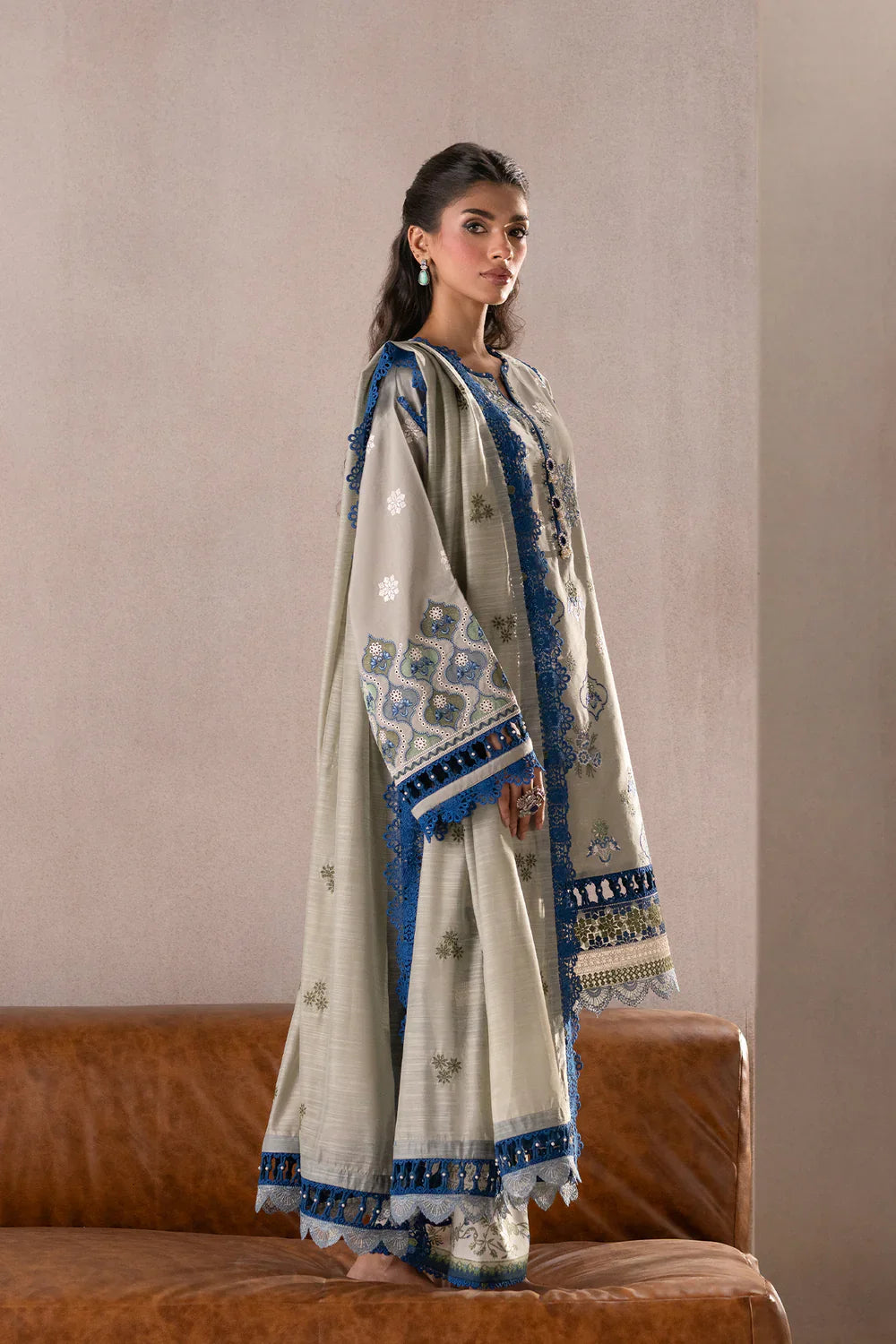 EMBROIDERED SUIT