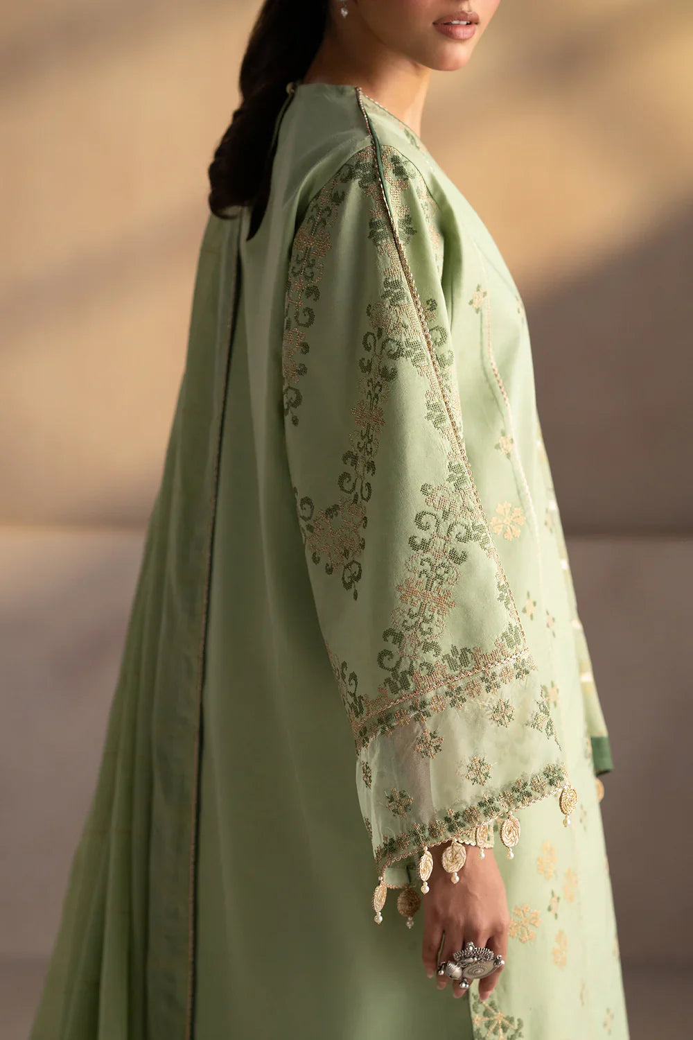 EMBROIDERED SUIT