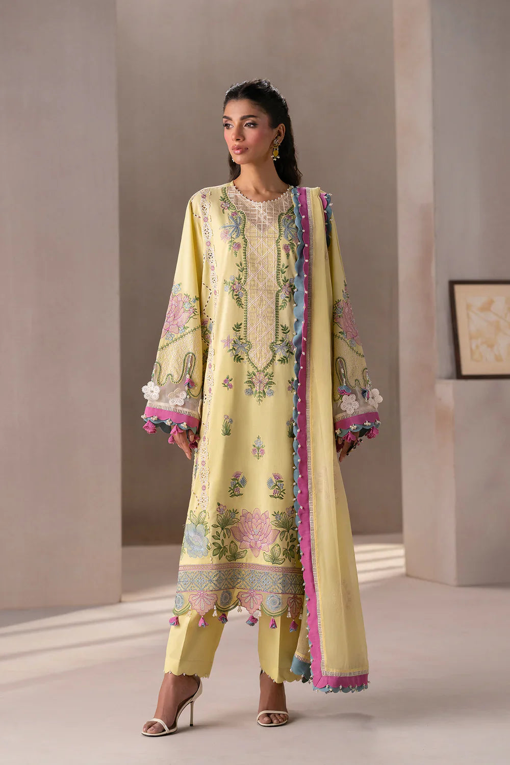 EMBROIDERED SUIT