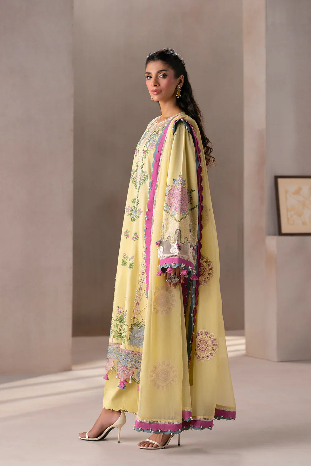 EMBROIDERED SUIT