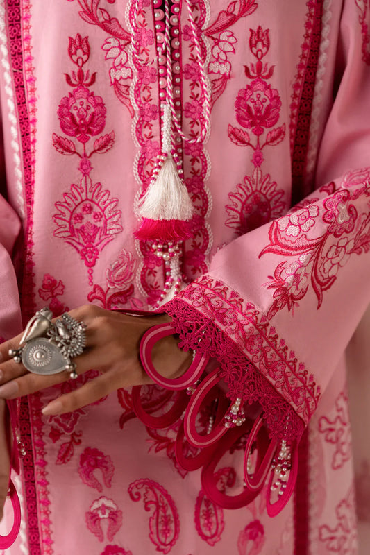 EMBROIDERED SUIT
