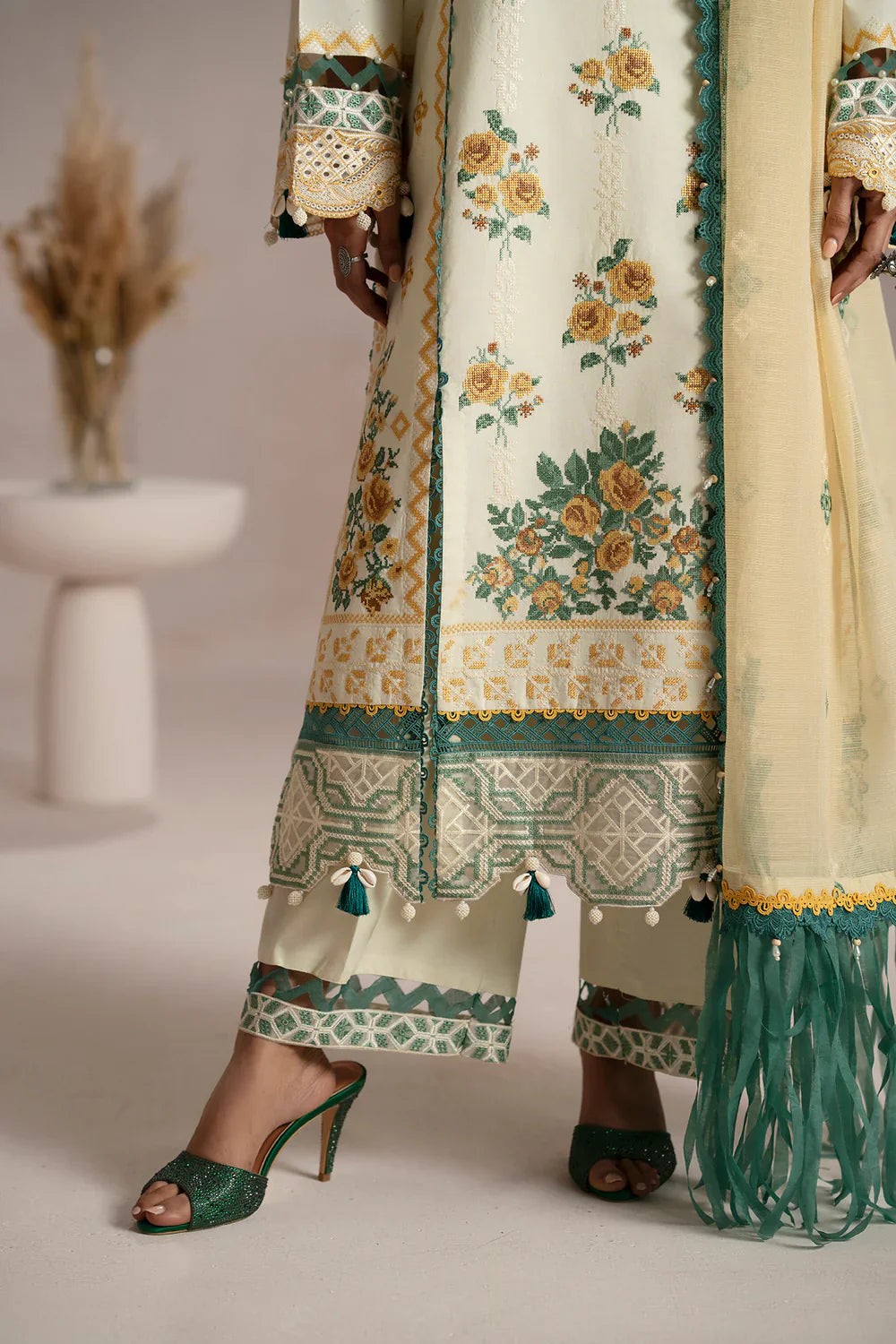 EMBROIDERED SUIT