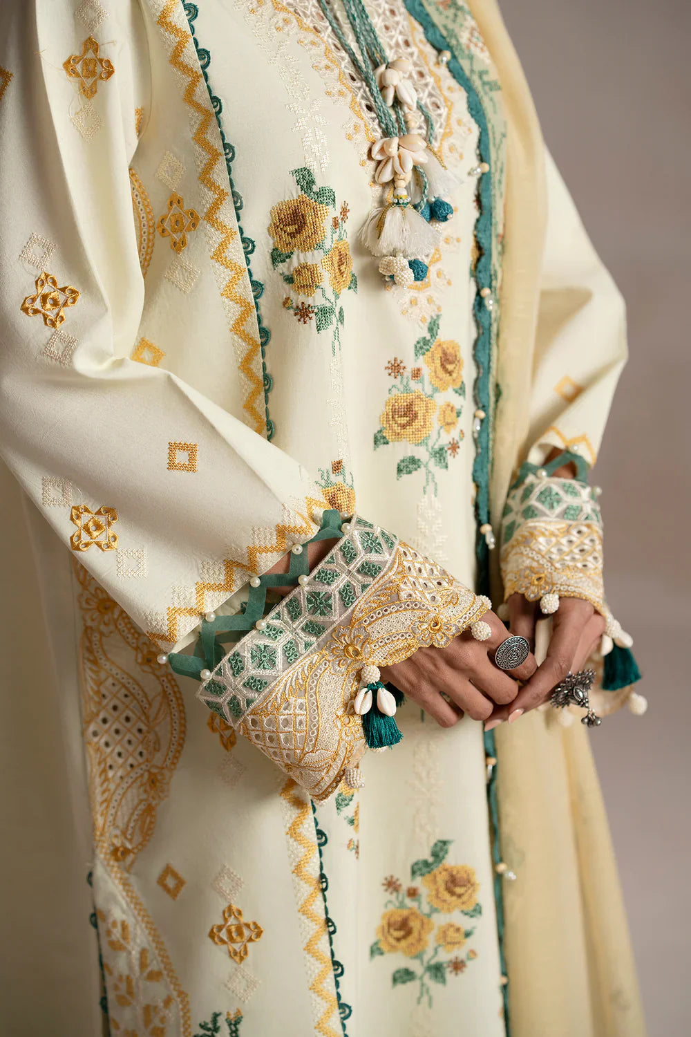EMBROIDERED SUIT