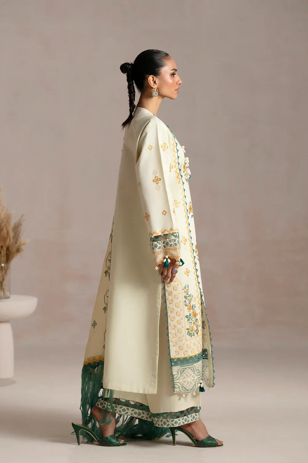 EMBROIDERED SUIT