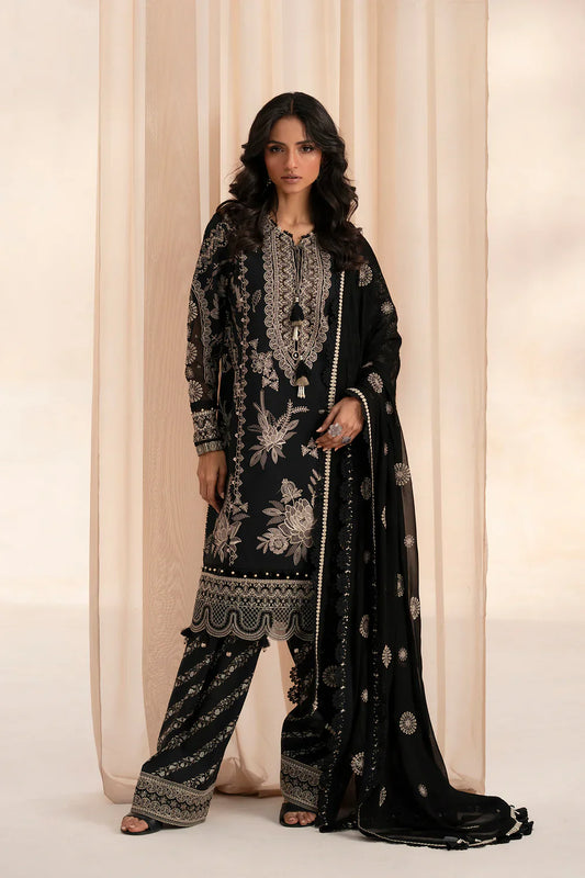 EMBROIDERED SUIT