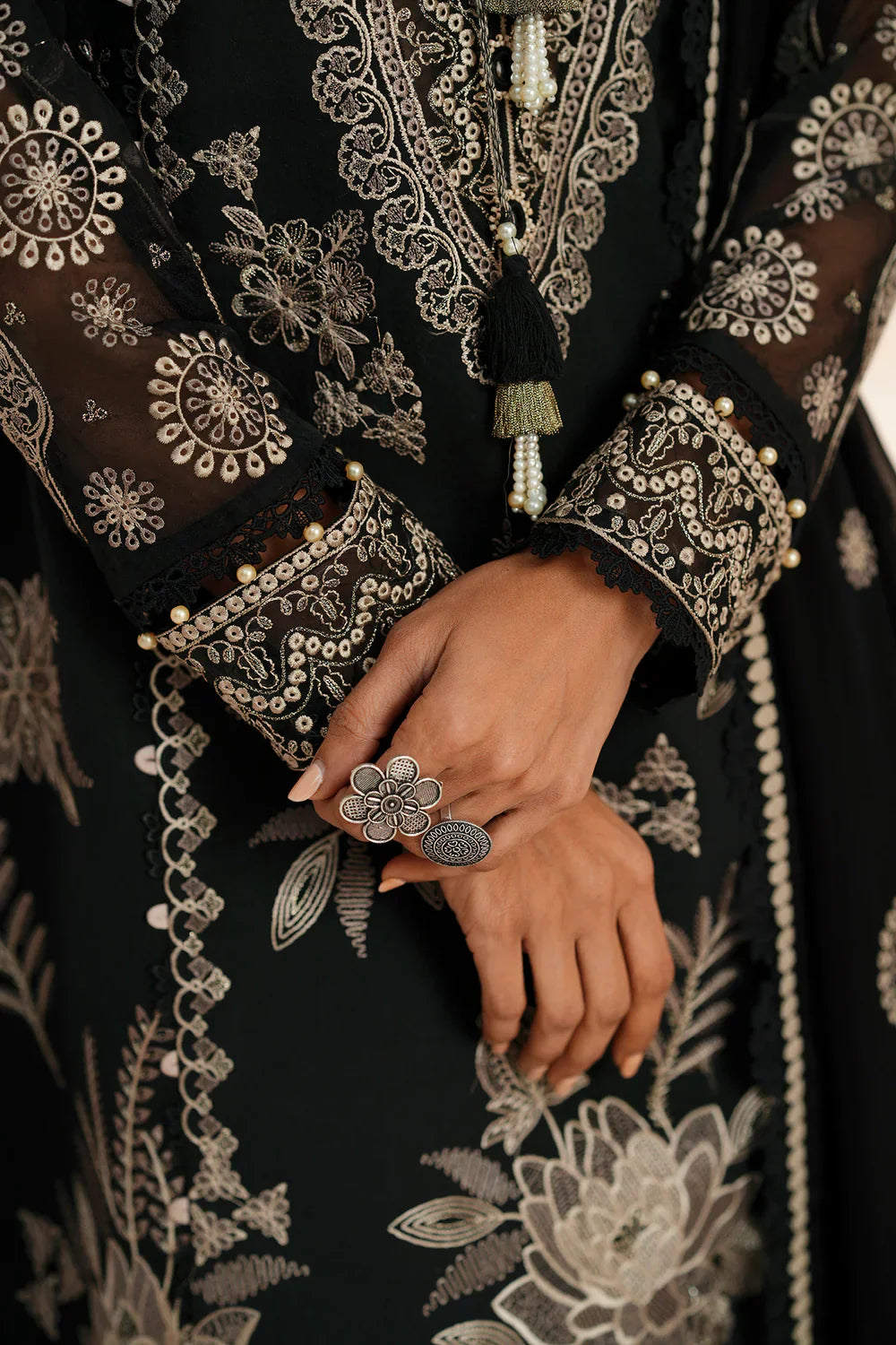 EMBROIDERED SUIT