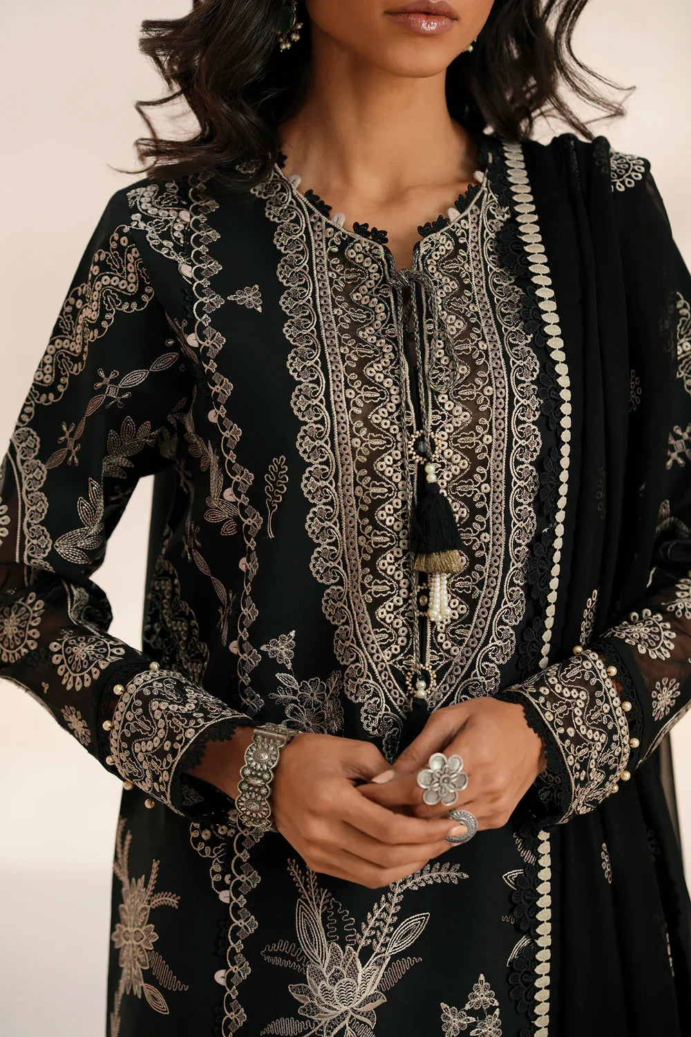 EMBROIDERED SUIT