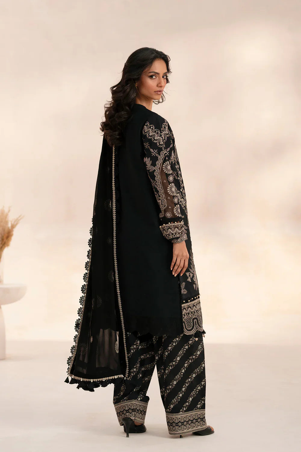 EMBROIDERED SUIT
