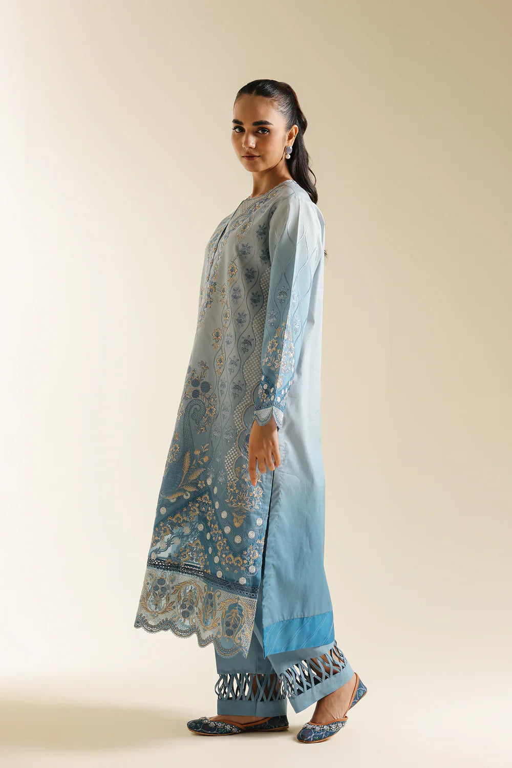 EMBROIDERED SUIT