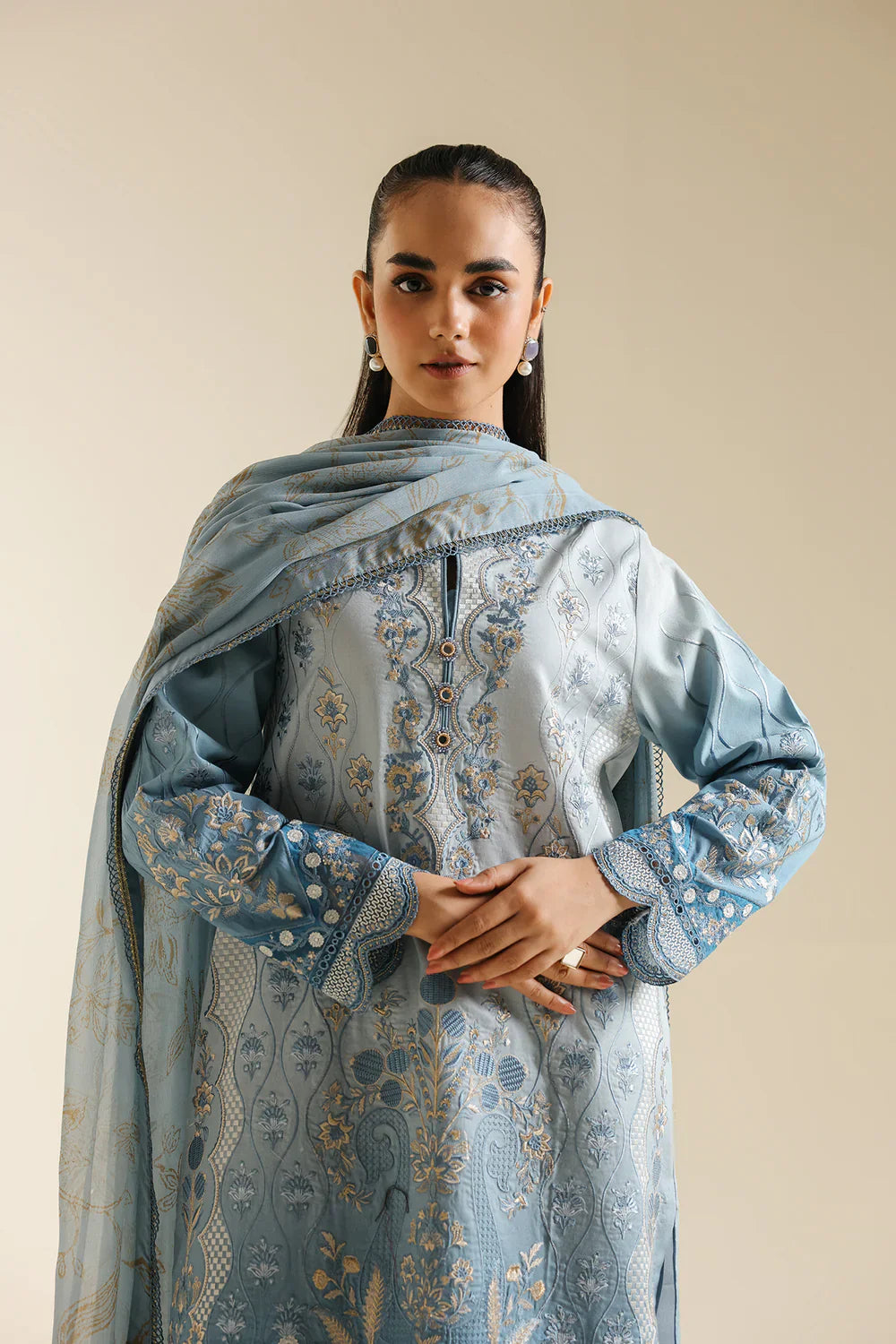 EMBROIDERED SUIT