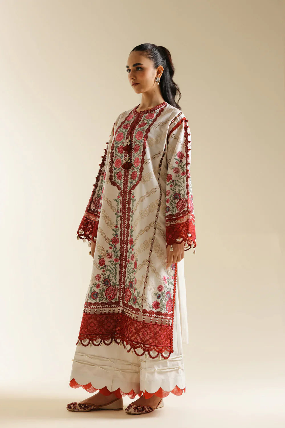 EMBROIDERED SUIT