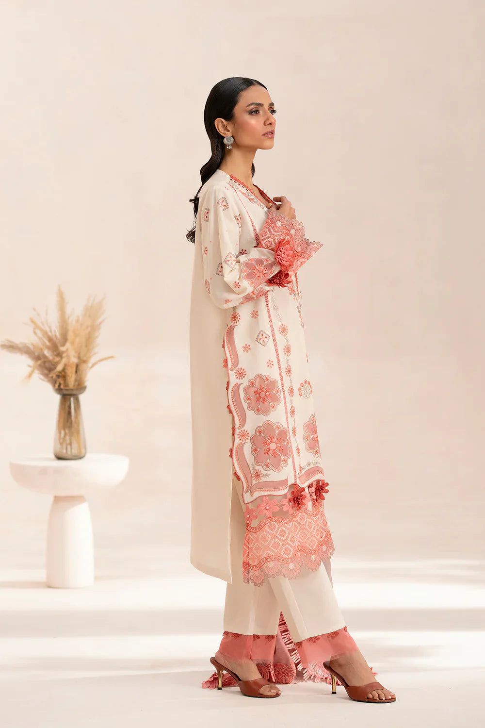 EMBROIDERED SUIT