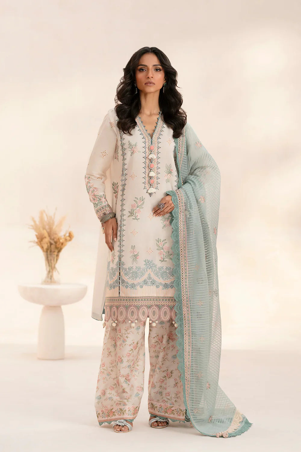 EMBROIDERED SUIT