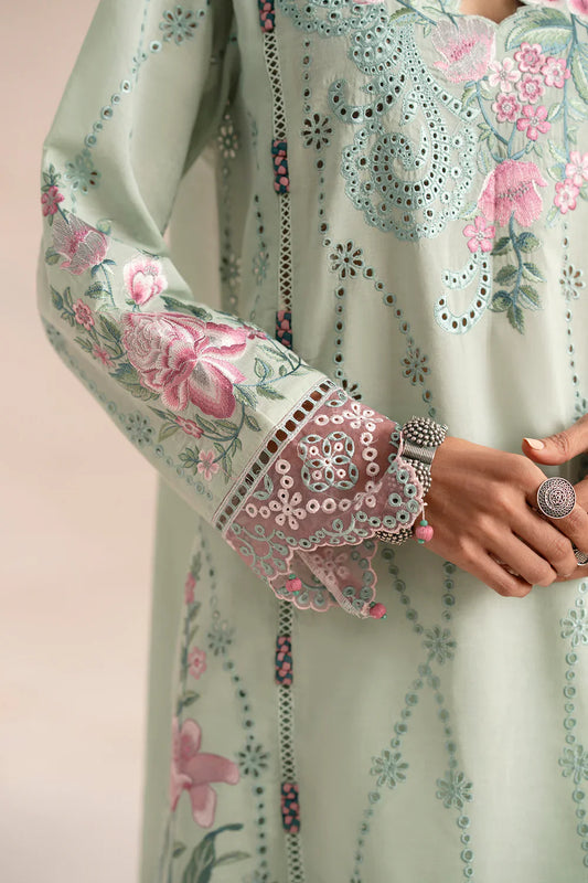 EMBROIDERED SUIT