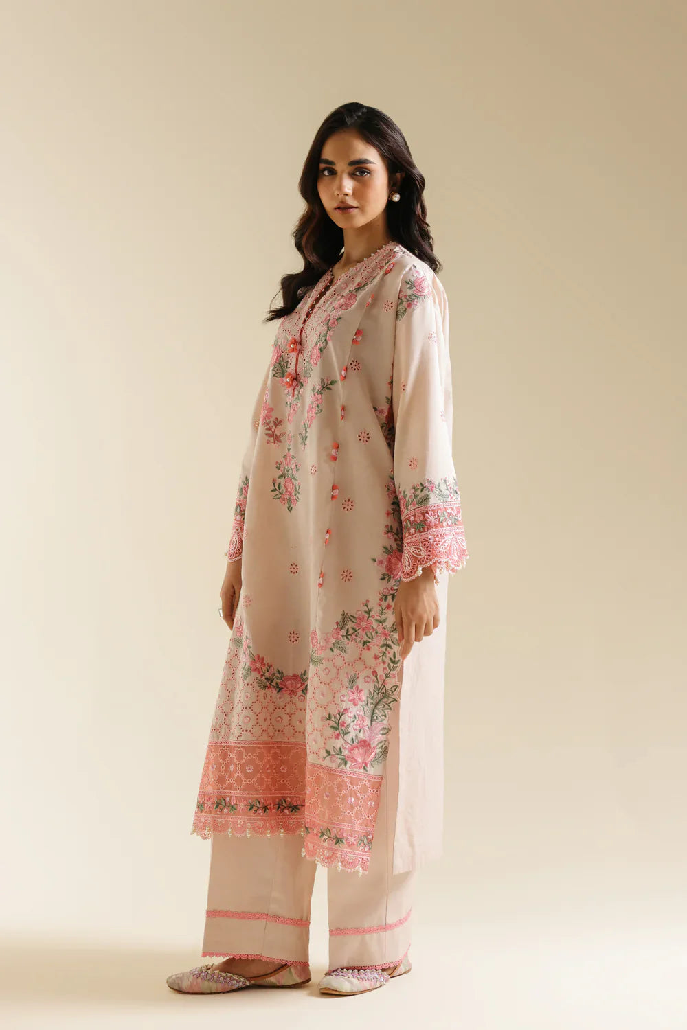 EMBROIDERED SUIT