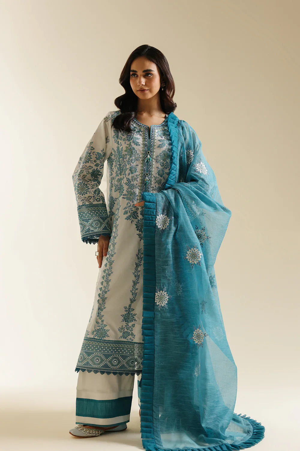 EMBROIDERED SUIT