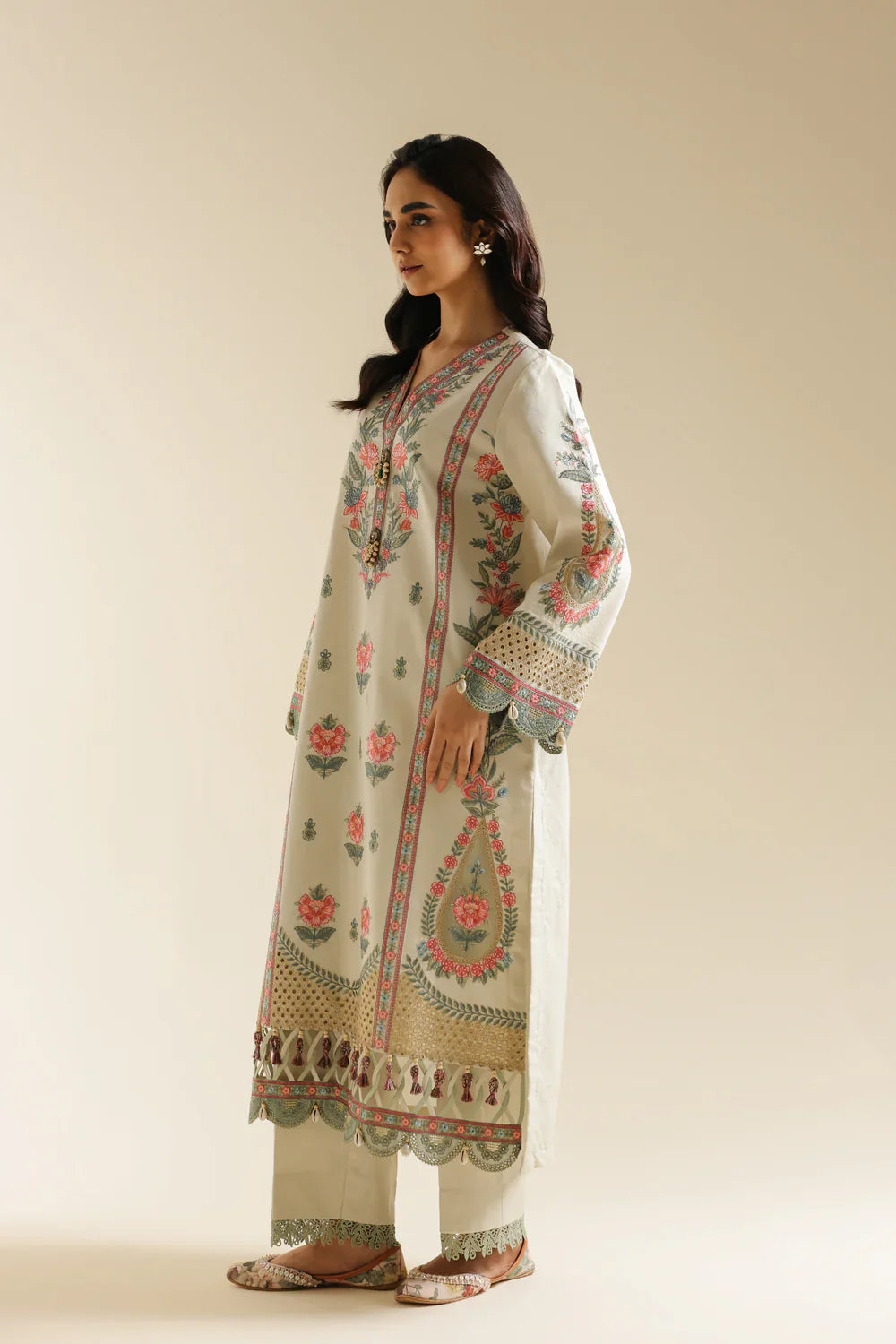 EMBROIDERED SUIT